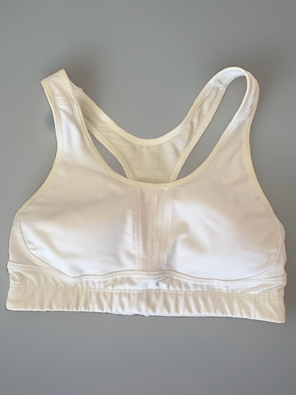 Saucony women’s small white racerback sports bra sporty activewear workout gym
